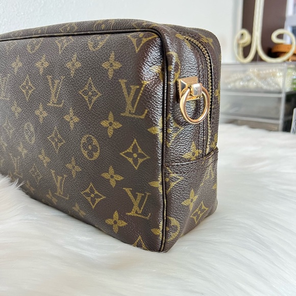Authentic Louis Vuitton Trousse 28 converted into crossbody with Generic strap. - Picture 8 of 16
